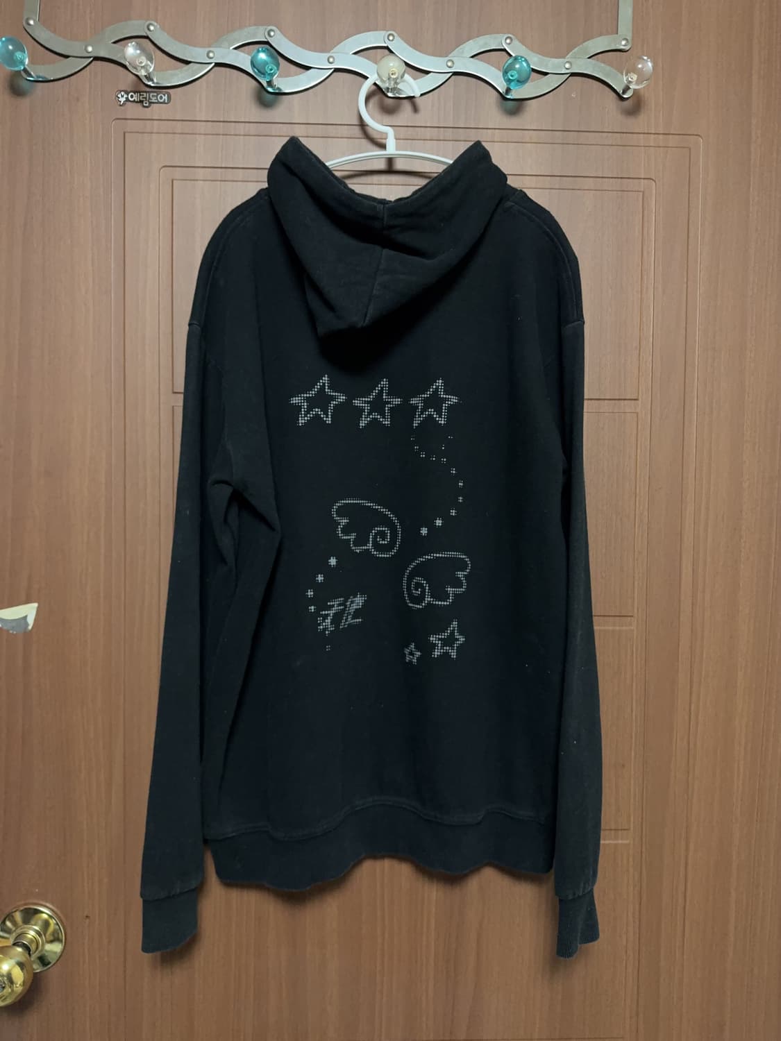 서브컬쳐 마플샵 만장님 블랙 천사냥 프린팅 후드티 상품이미지5