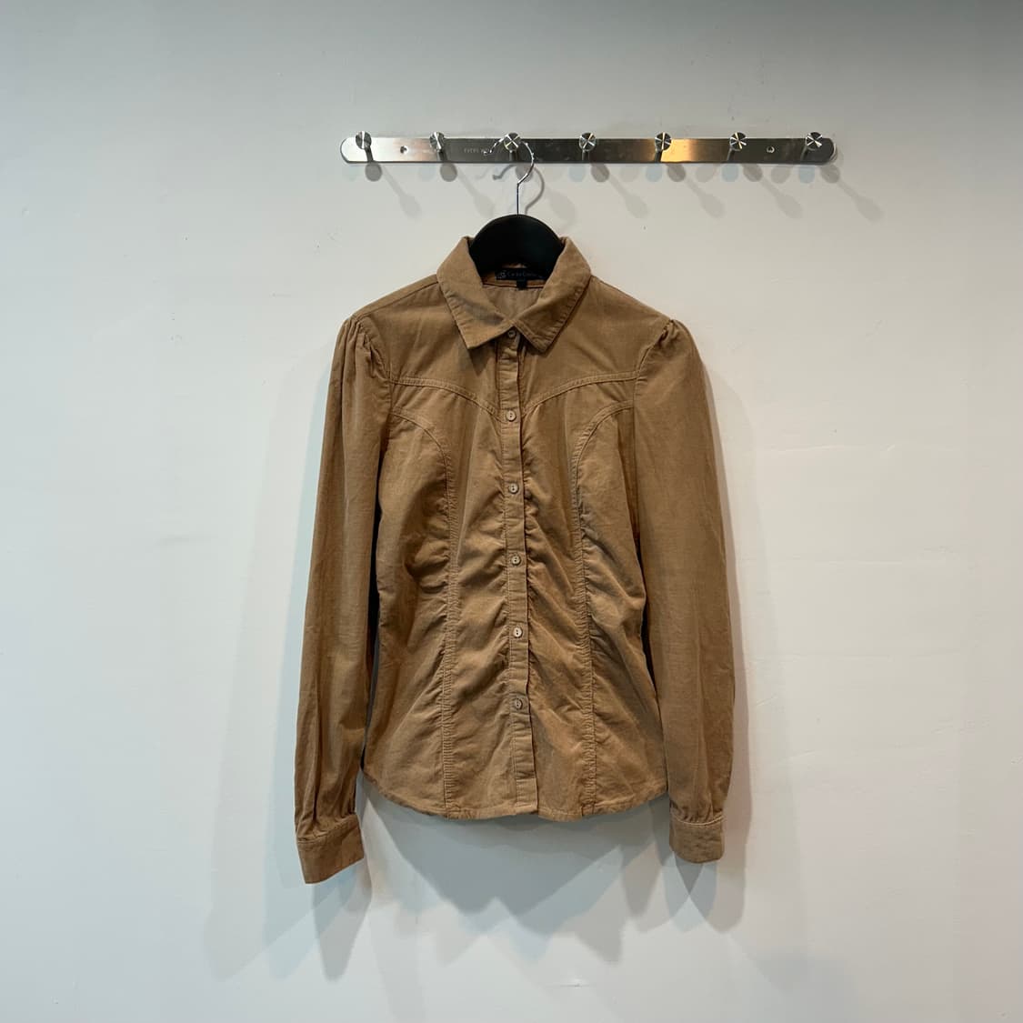 베이지 셔링 슬림핏 셔츠 상품이미지1