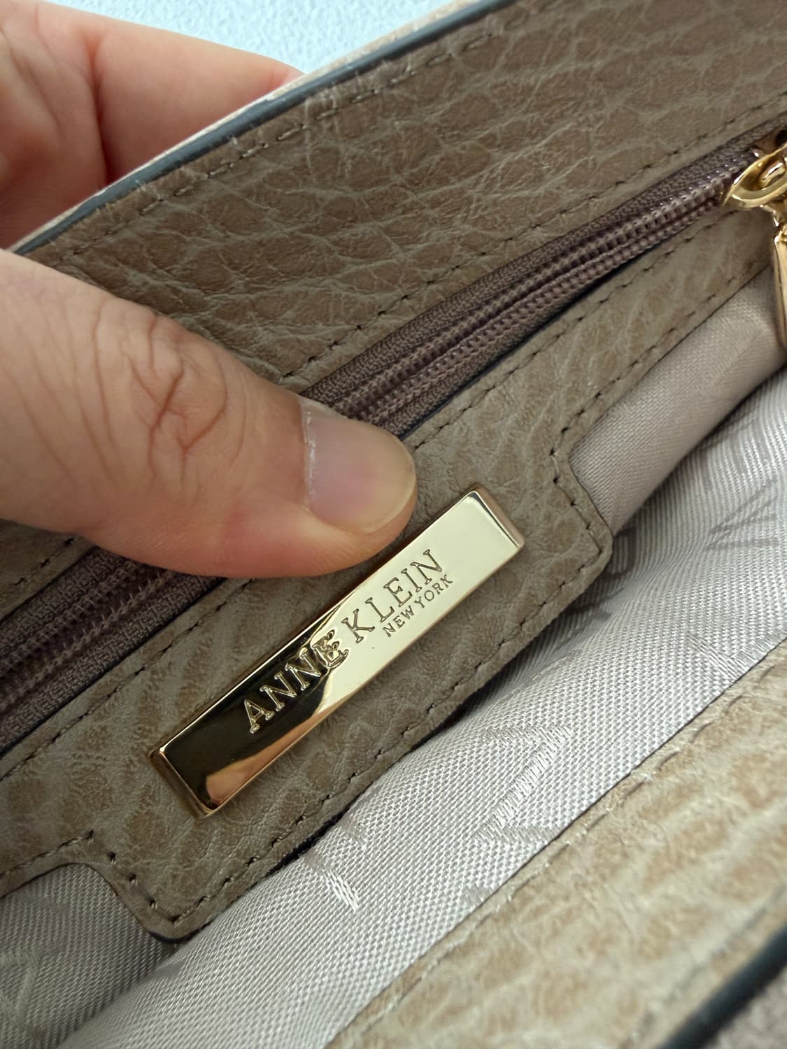 앤클라인(ANNE KLEIN) 레오파드&레더 체인 숄더백 상품이미지7