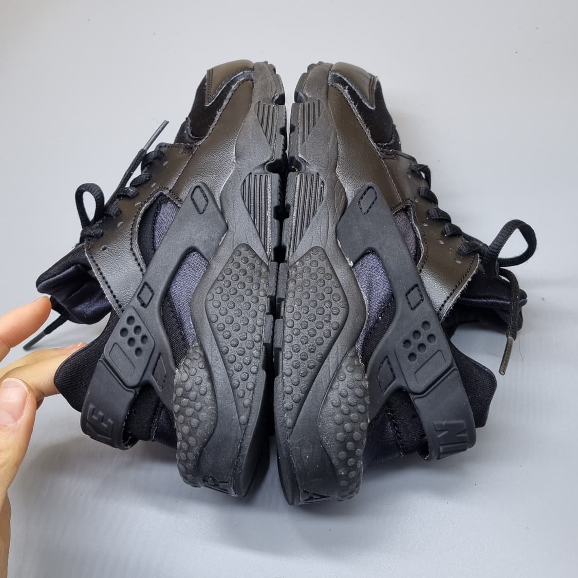 나이키 에어허라취 여성운동화 실사이즈235 상품이미지5