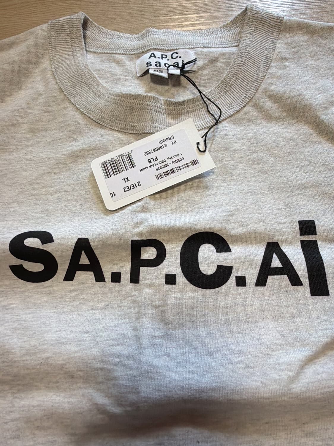 APC X Sacai 아페쎄 X 사카이 티셔츠 판매합니다 ! 상품이미지3