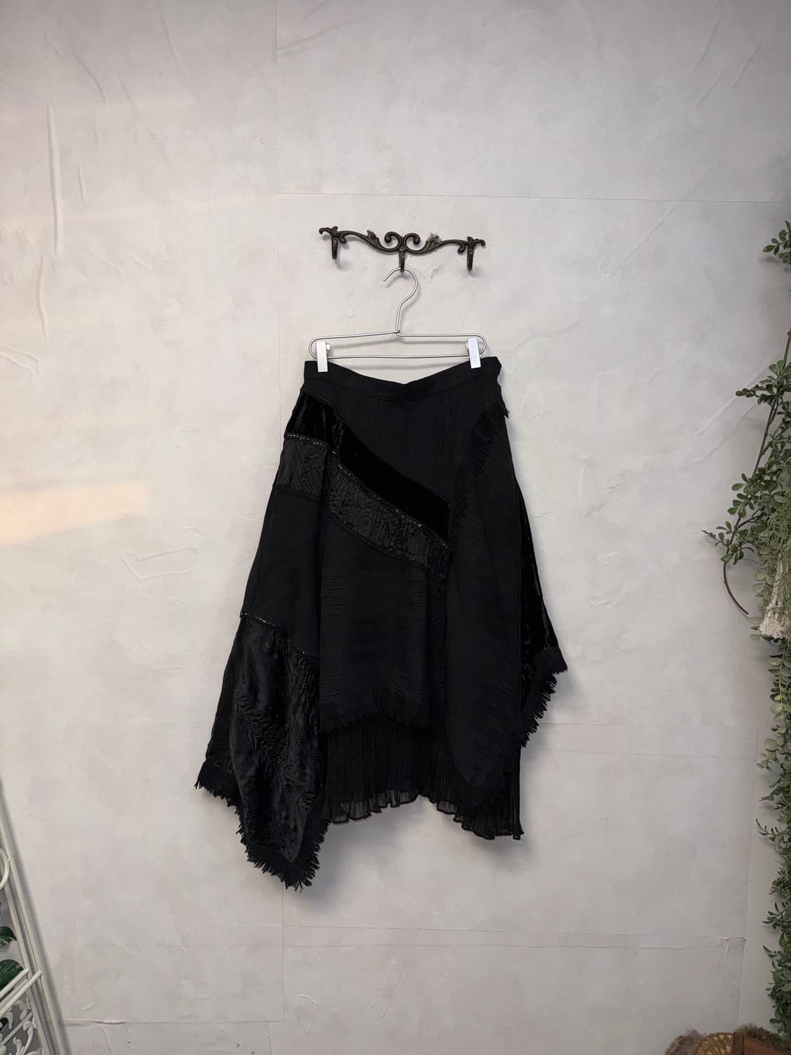 DOHO black unbalance fringe layered sk 상품이미지5