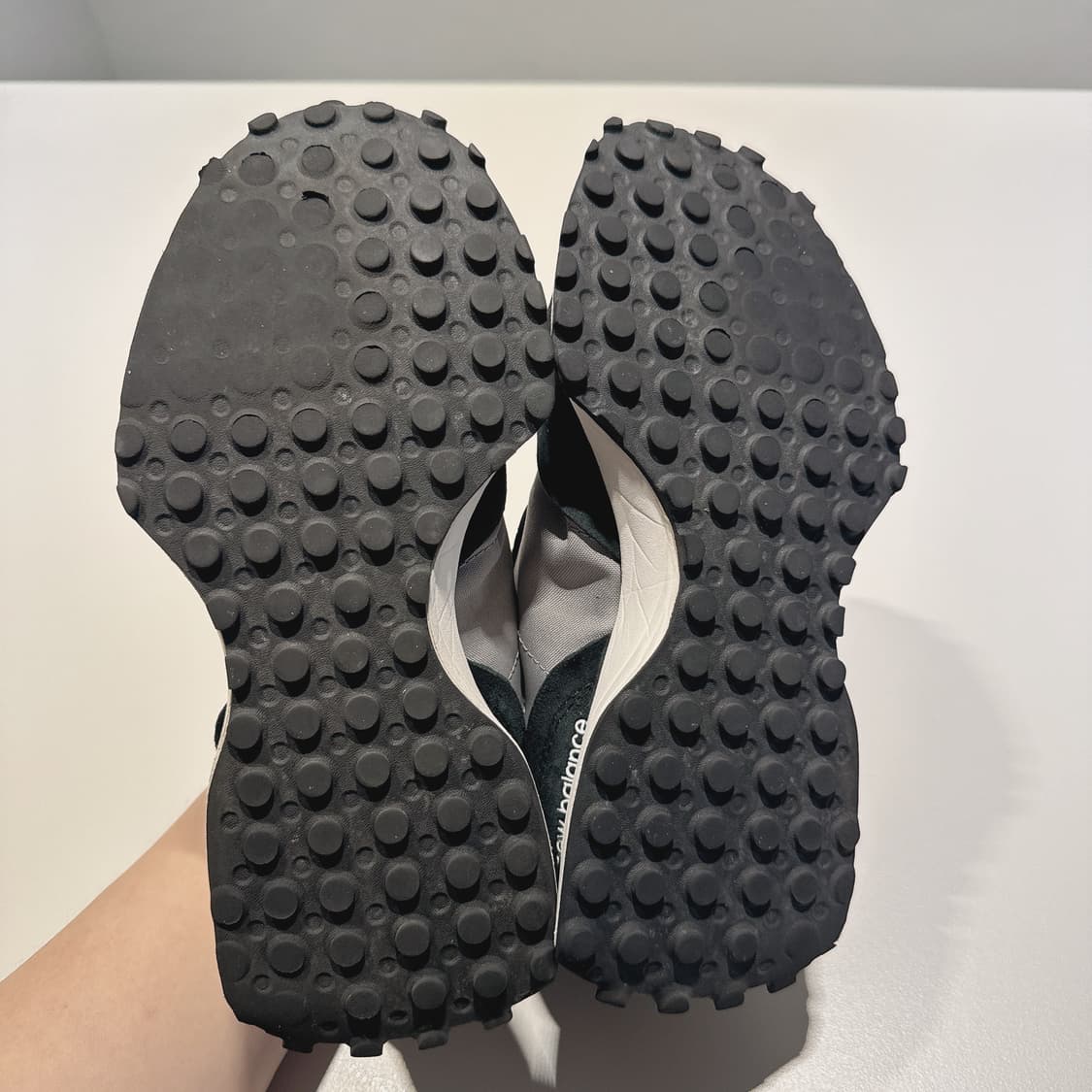 [240] 뉴발란스 327 블랙 그레이 상품이미지4