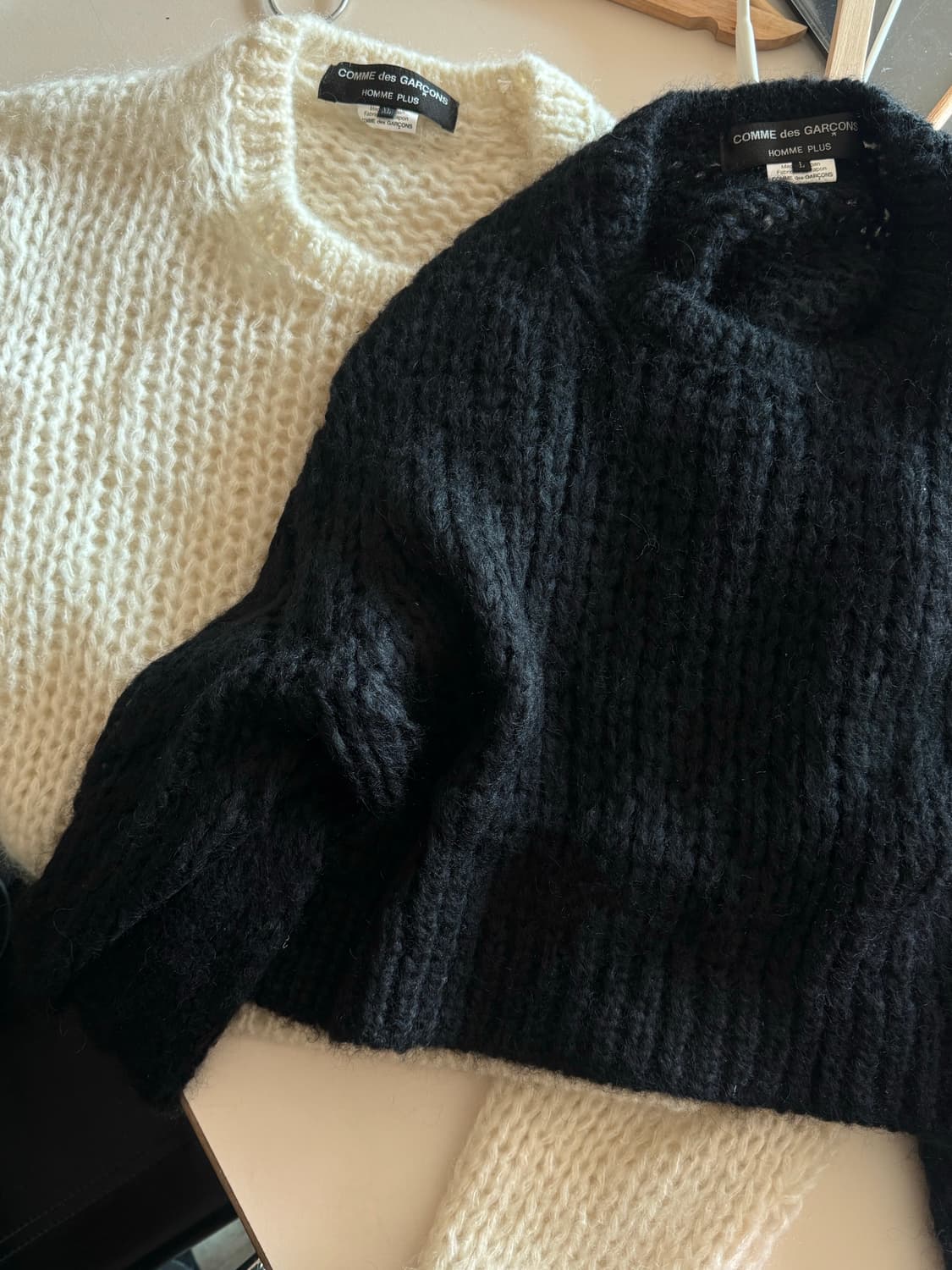 꼼데옴프뤼스 24fw 숏 니트 L 상품이미지4