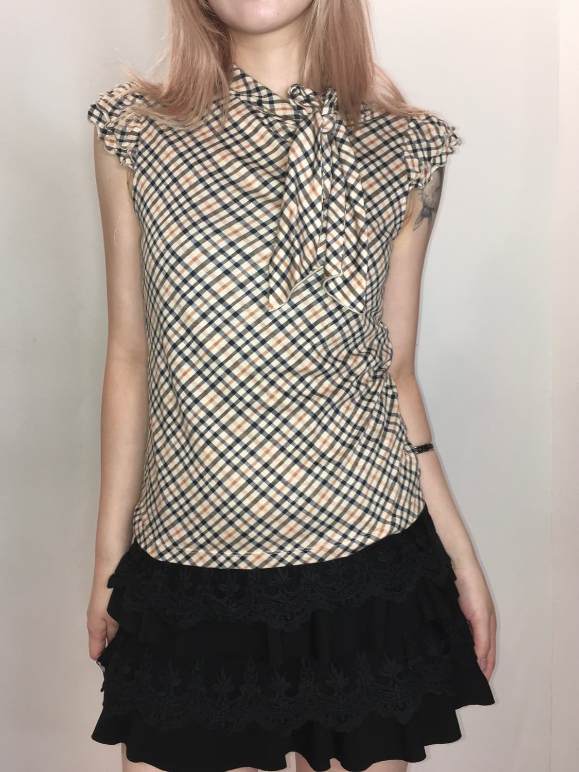 Daks london ribbon pullover frill t shir 상품이미지3