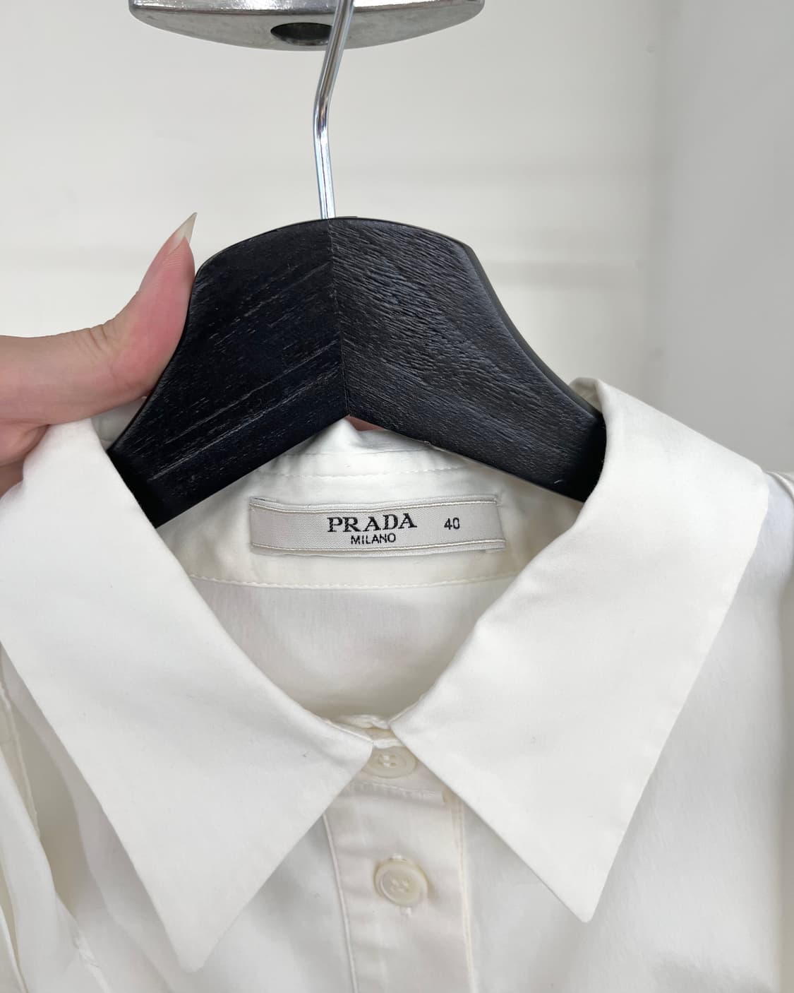 프라다 화이트 레이어드 숄더 하프 셔츠 상품이미지7