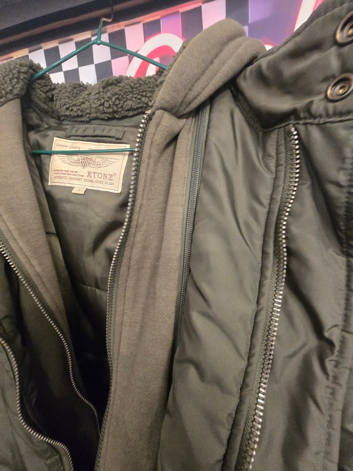 엑스톤즈(XTONZ) 브랜드의 N3B 밀리터리패딩 상품이미지3