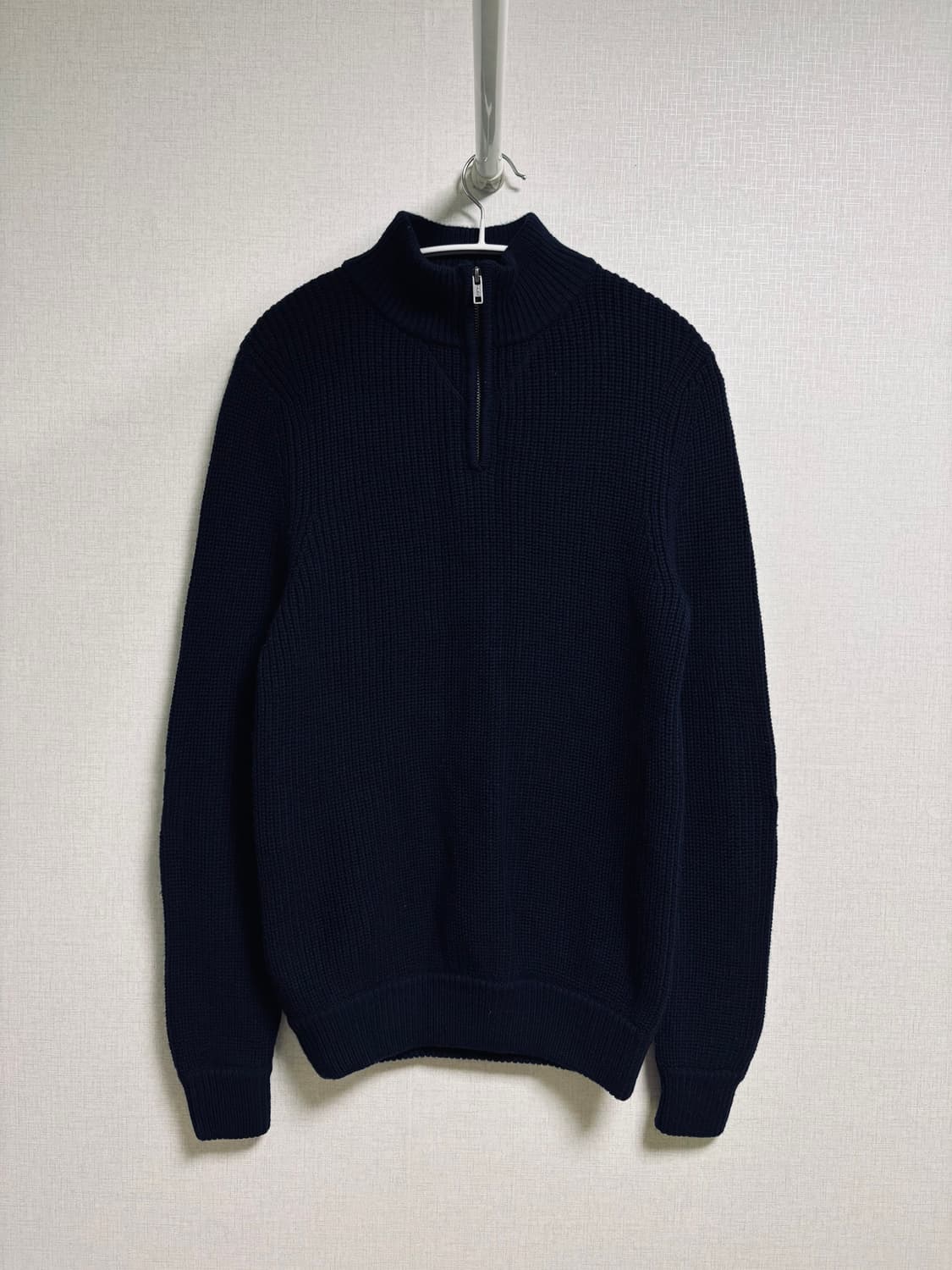 A.P.C. Louis W. 하프집업 니트 스웨터 상품이미지1