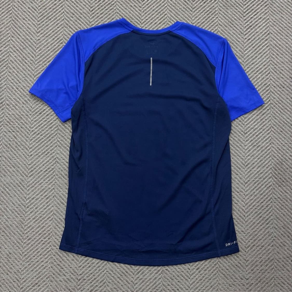 나이키 드라이핏 런닝 티셔츠 v2749 상품이미지2