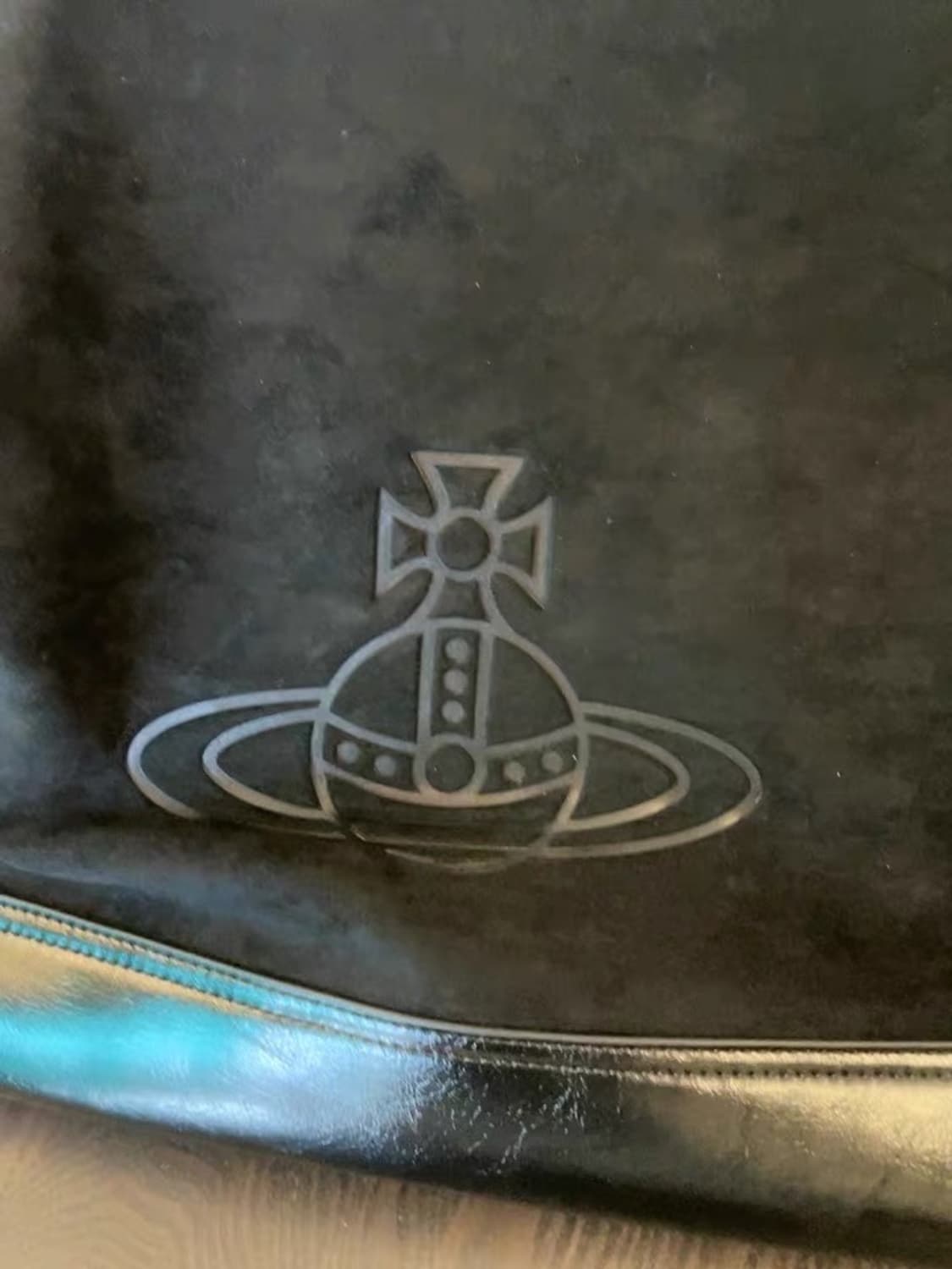 비비안웨스트우드 블랙 벨벳 숄더백 상품이미지2