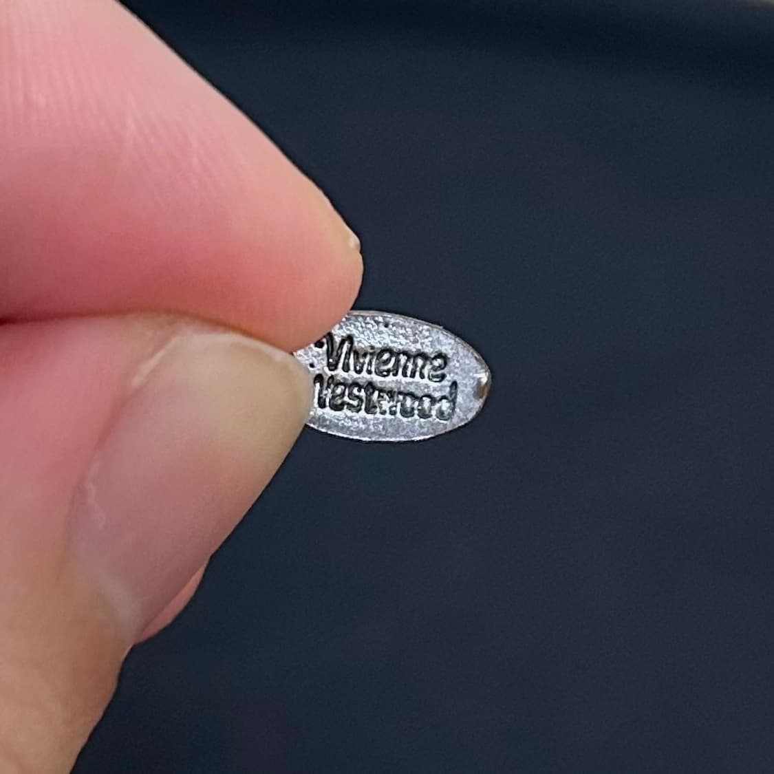 비비안웨스트우드 바스 릴리프 목걸이 펑크 고스 나나 상품이미지3