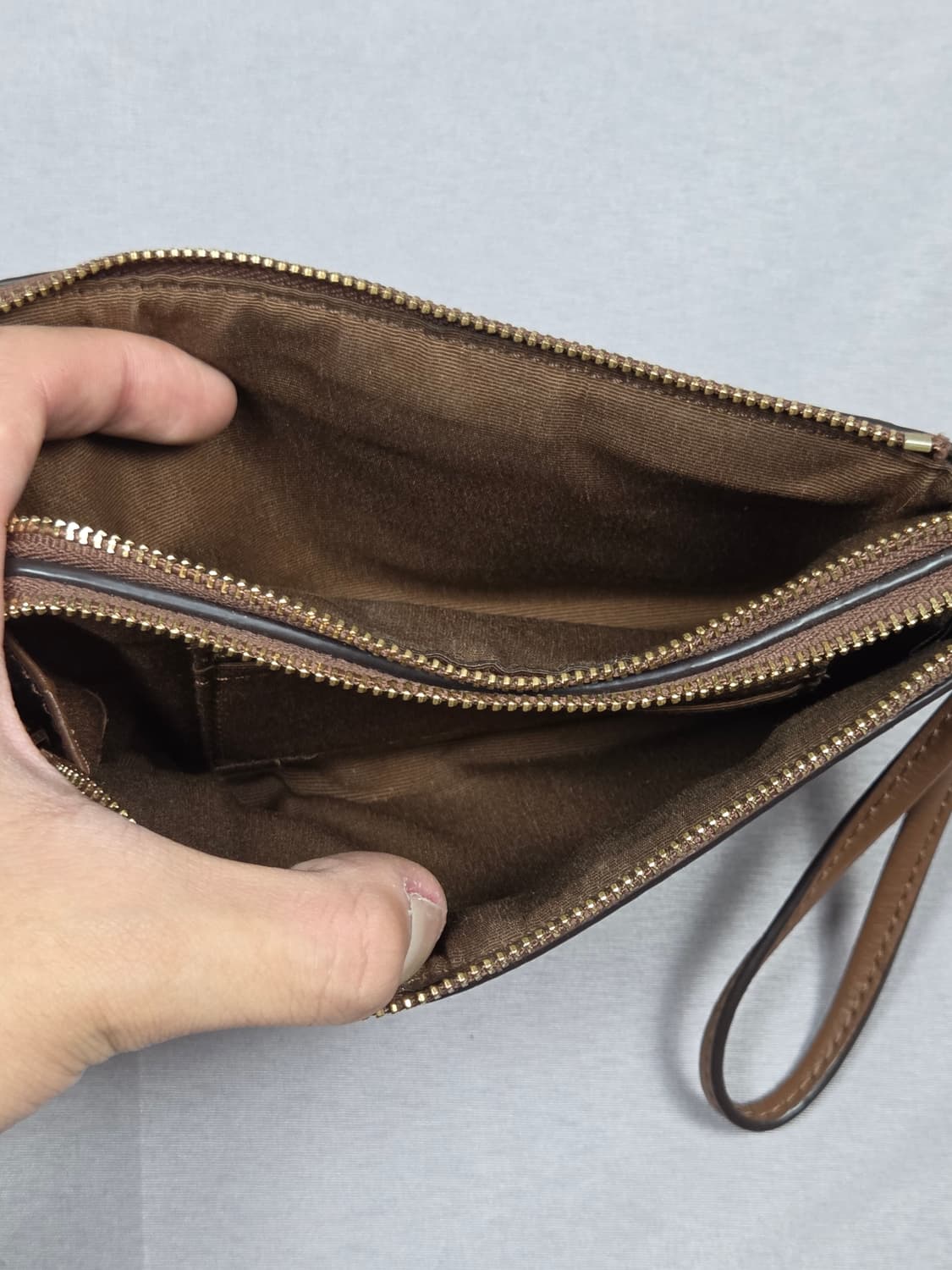 [코치] 시그니처 더블 지퍼 코너 리스트릿 | G00015 상품이미지7