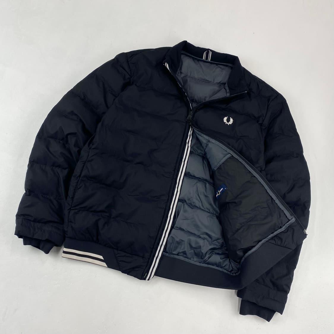 프레드페리 자수 스몰 로고 블랙 점퍼(98) 상품이미지1