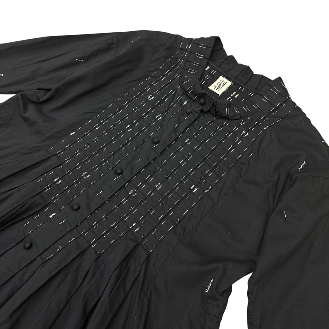 ISSEY MIYAKE HaaT 블랙 프릴 콩단추 미디원피스 상품이미지5
