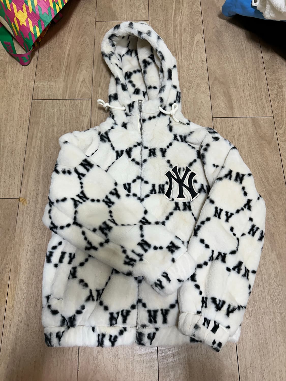 MLB 다이아 모노그램 올오버 후드 에코퍼 점퍼 상품이미지1