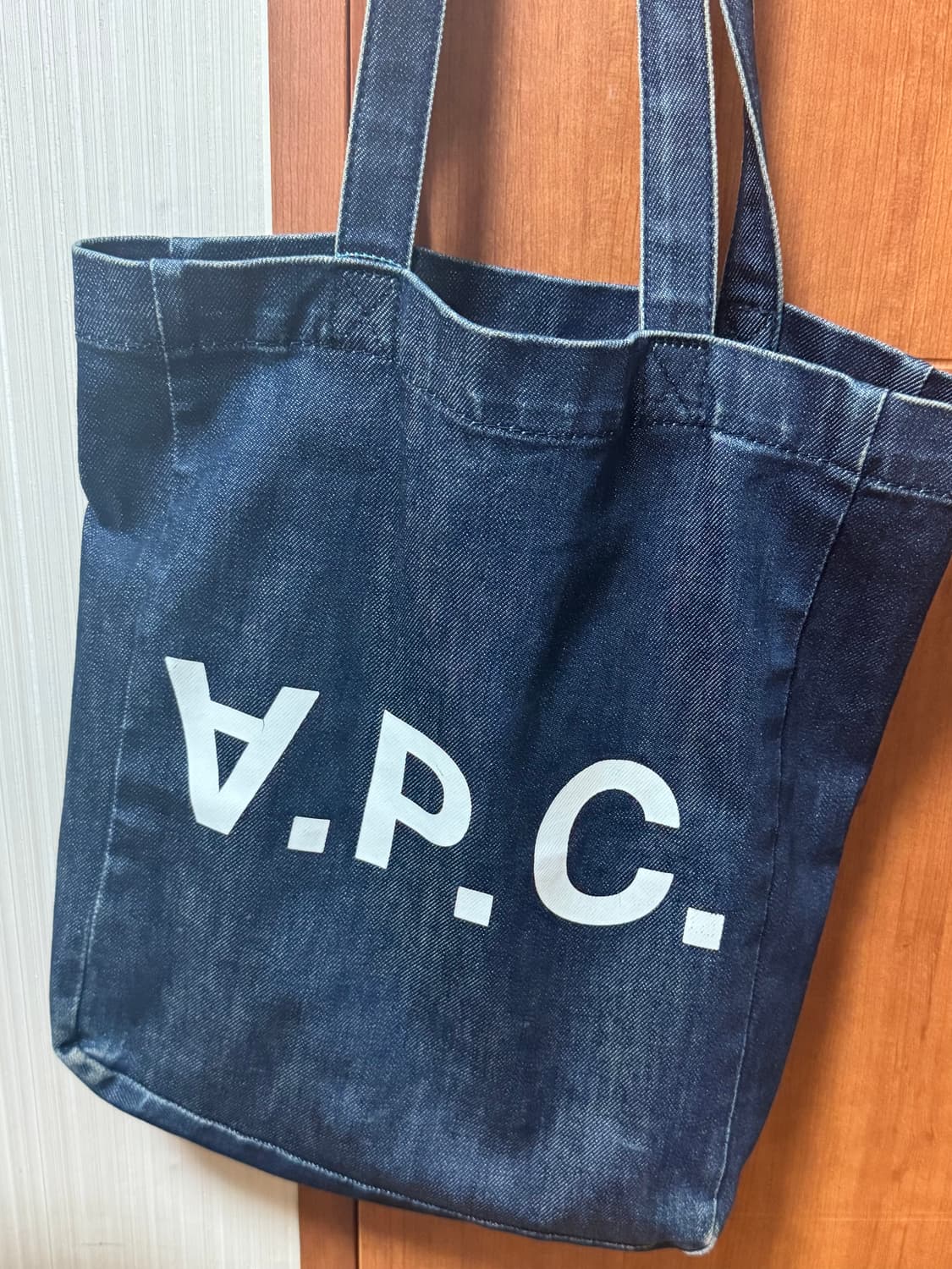 아페쎄 A.P.C 데님 에코백 판매합니다 상품이미지1