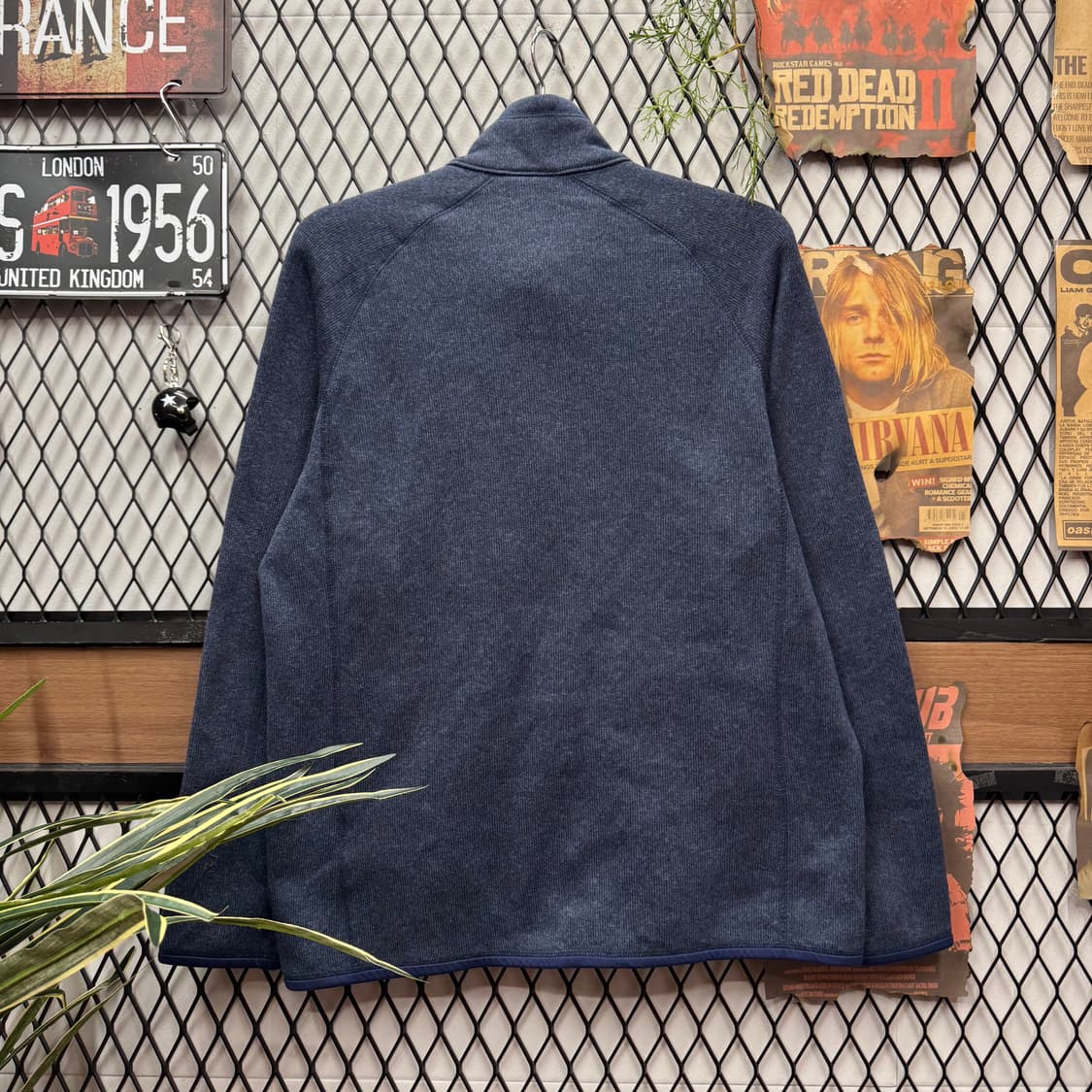 파타고니아 베터 스웨터 집업 전면 집업 포켓 포인트 네이비 상품이미지2