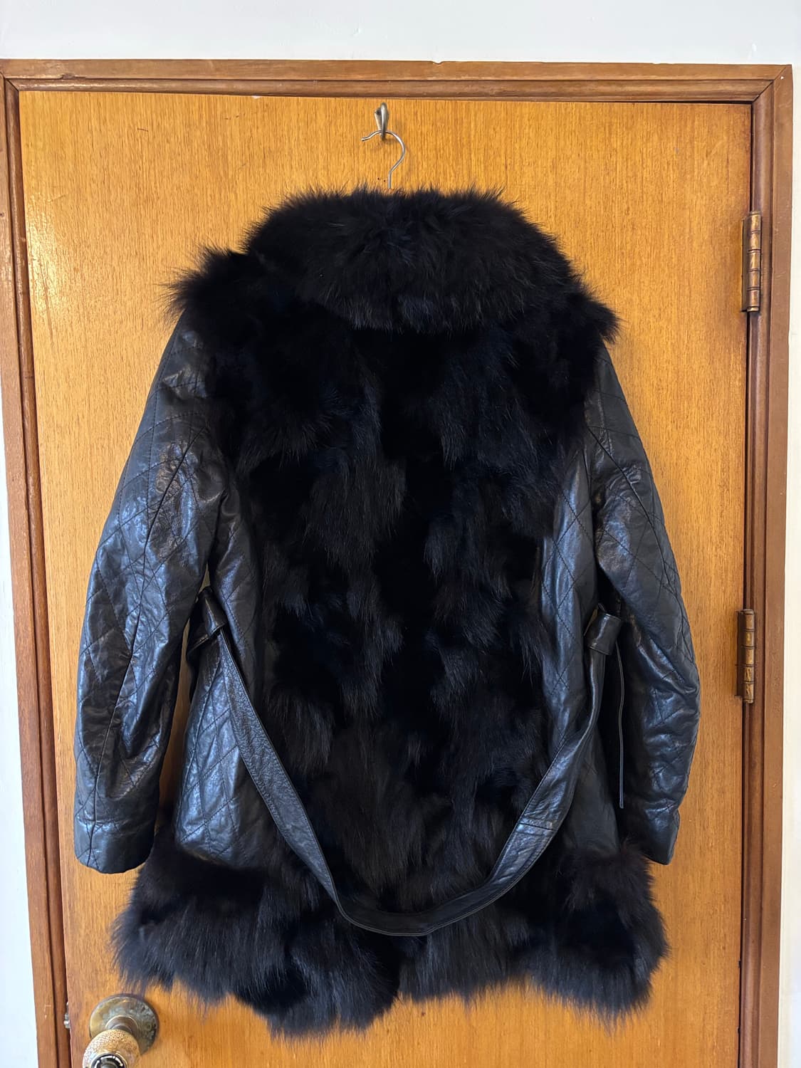 로보 블랙 퍼 가죽 퀄팅 자켓 상품이미지5