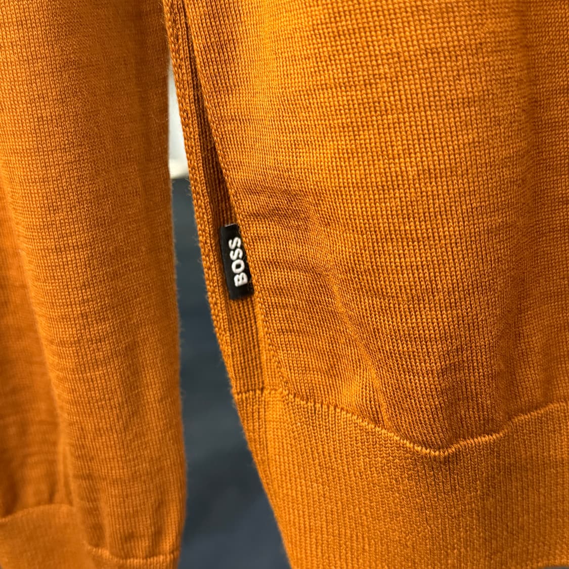 [L] 휴고보스 울100% 니트  상품이미지4