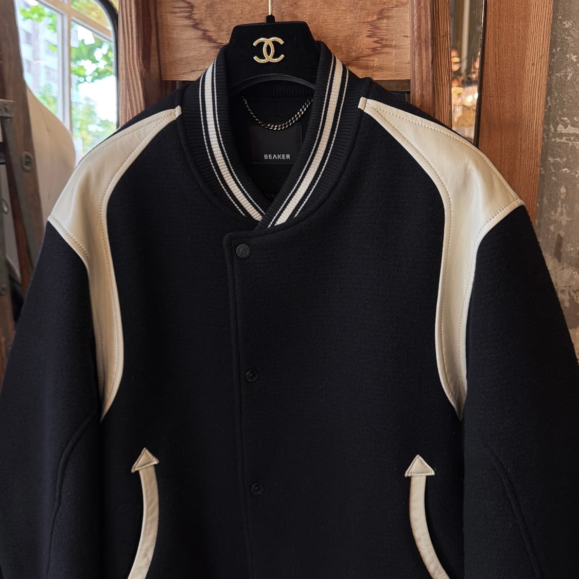 비이커 24fw 울&레더 바시티 자켓 상품이미지3