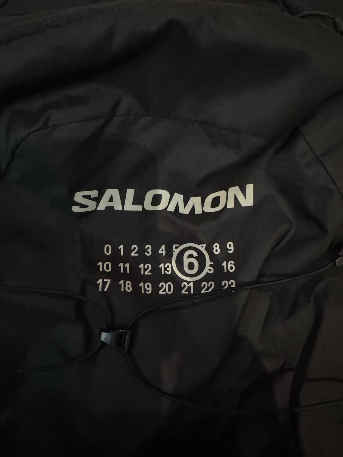 살로몬 마르지엘라 백팩xt-16 판매합니다 상품이미지2