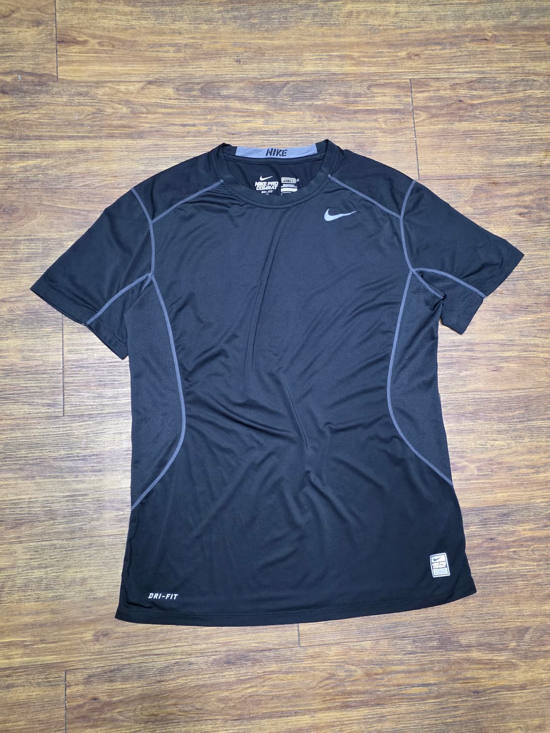 나이키 프로컴뱃 반팔 트레이닝탑  상품이미지1