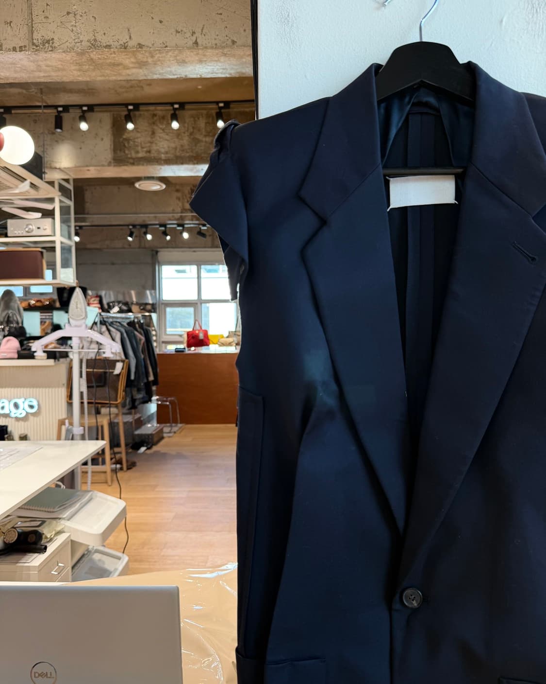 메종 마르지엘라 네이비 로우컷 슬리브리스 블레이저 자켓  상품이미지4