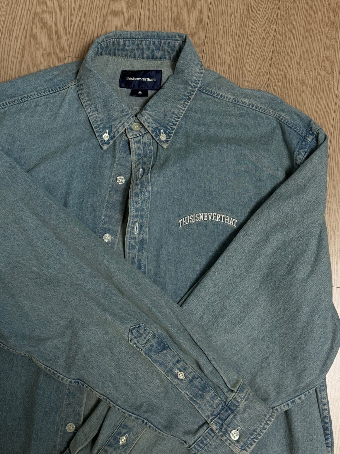 디스이즈네버뎃 데님셔츠 M 상품이미지1