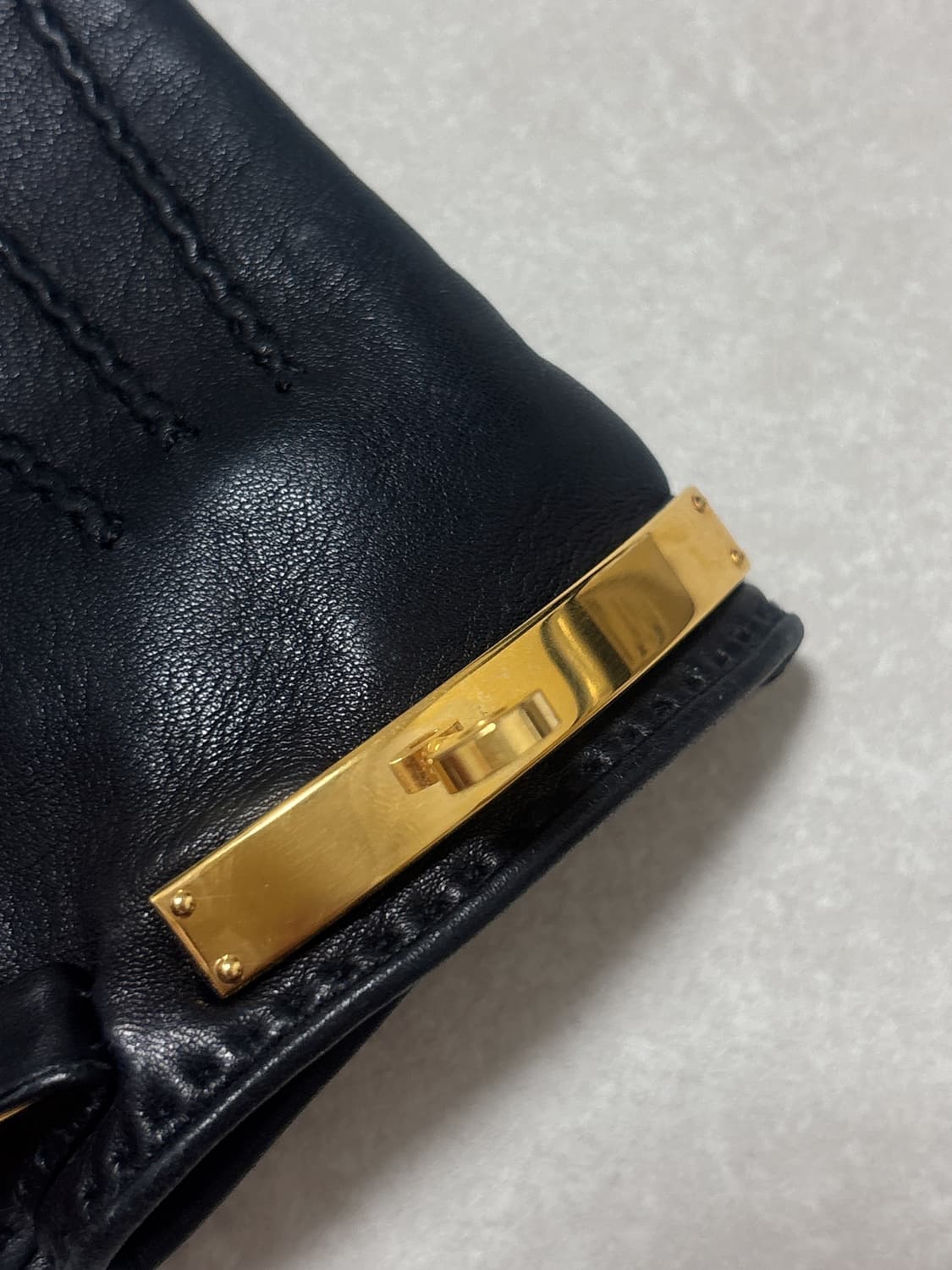 에르메스 블랙 금장 켈리 가죽장갑 여성 8사이즈 상품이미지3