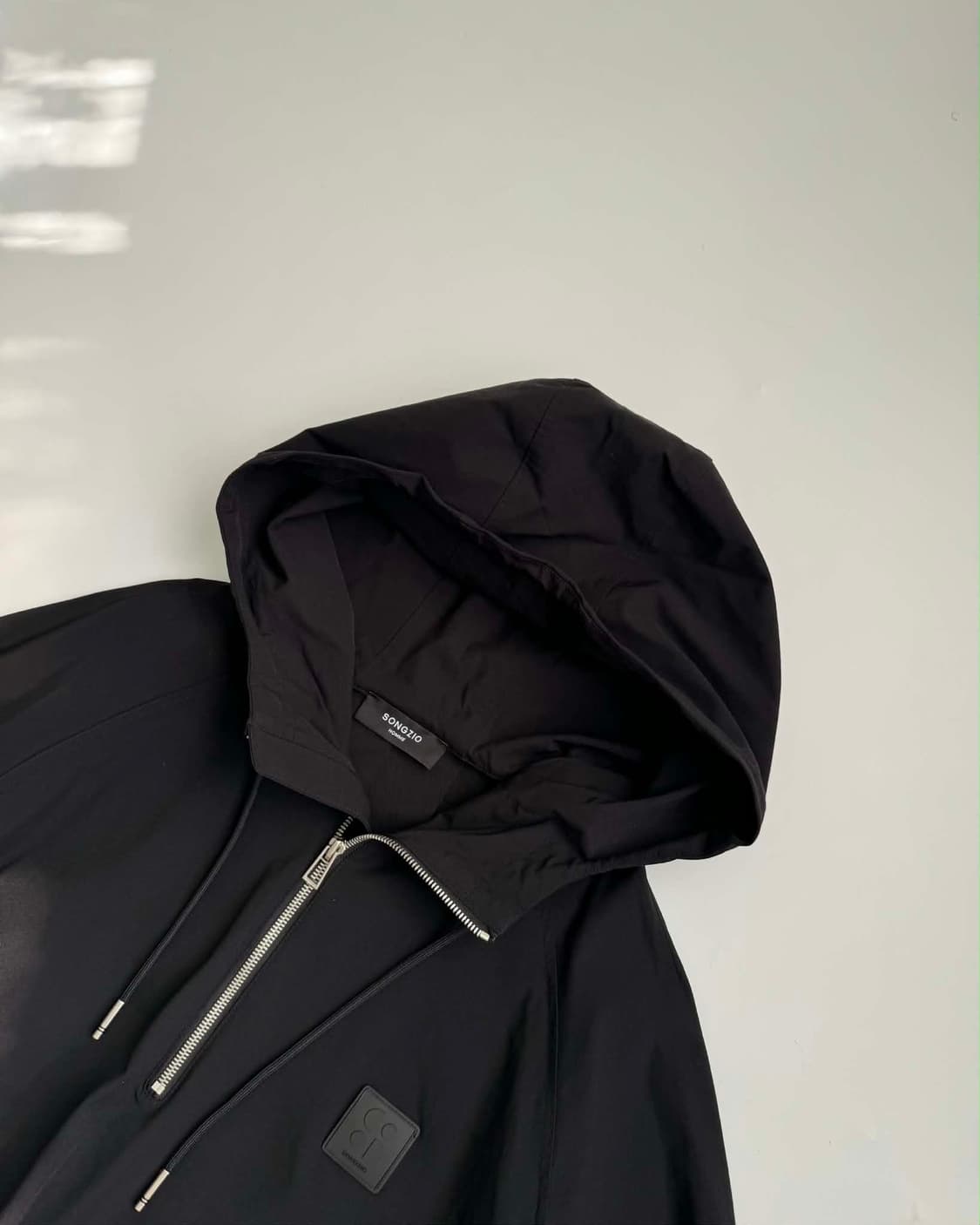 [100] 송지오 옴므 24ss 시그니처 벌룬 트랙 자켓 반집업 후드 상품이미지4