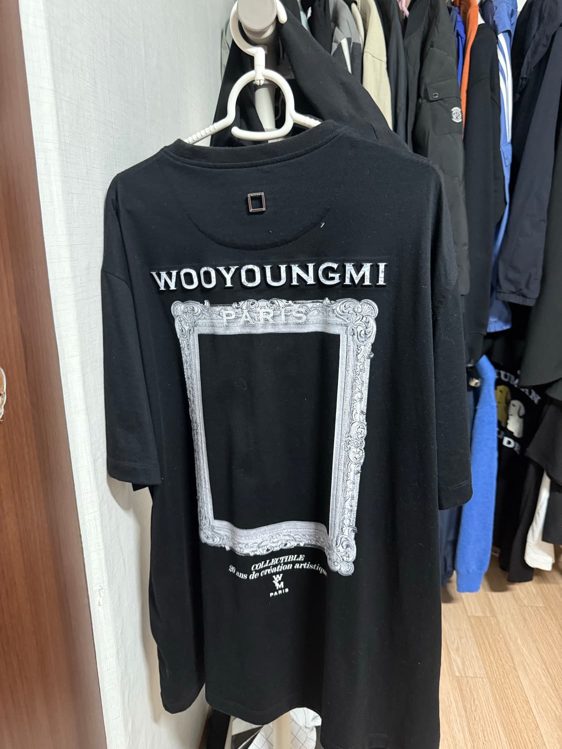 우영미 프레임 로고 반팔티 52 상품이미지2