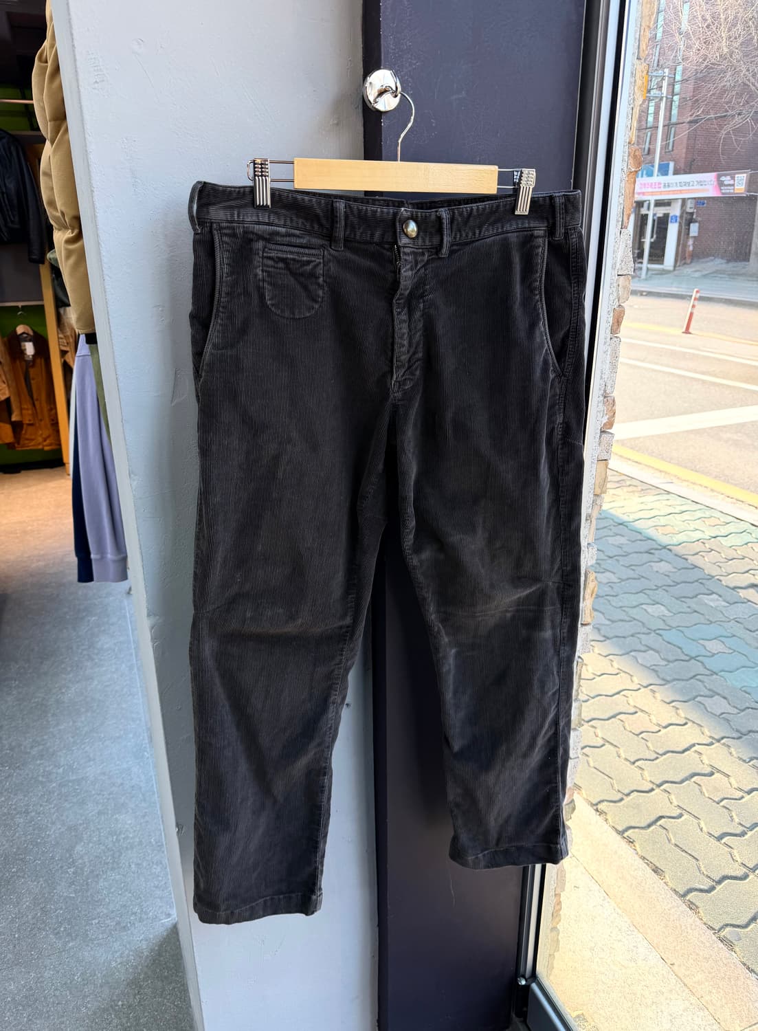 52/ 몽클레어 코듀로이 백패치 팬츠 상품이미지3