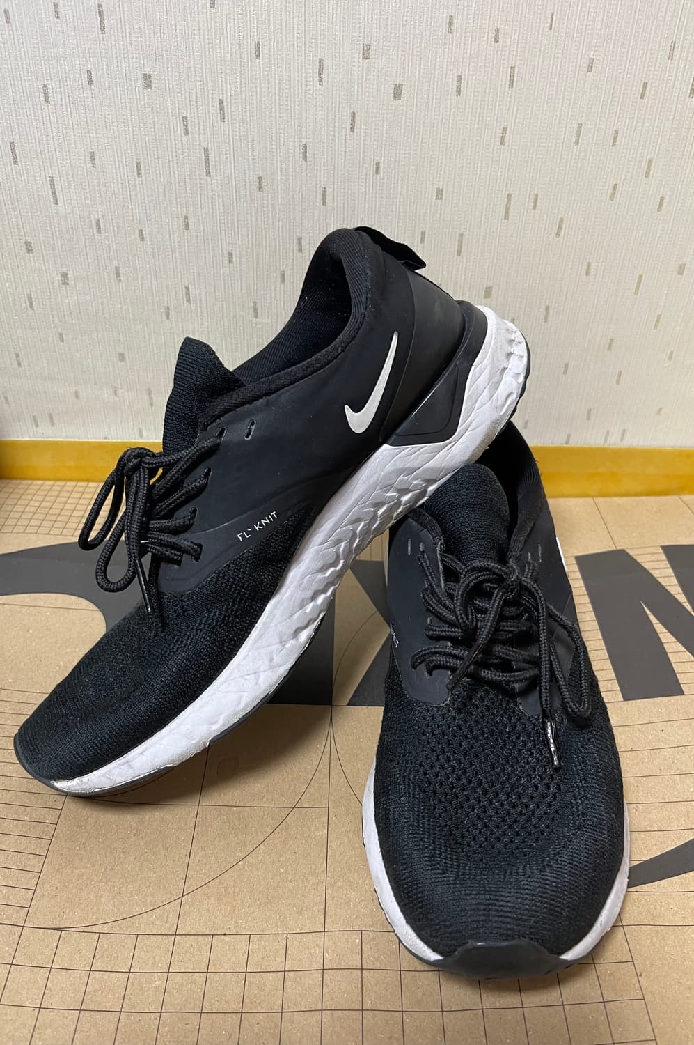 나이키 우먼스 오딧세이 리액트 2 플라이니트 240 상품이미지3