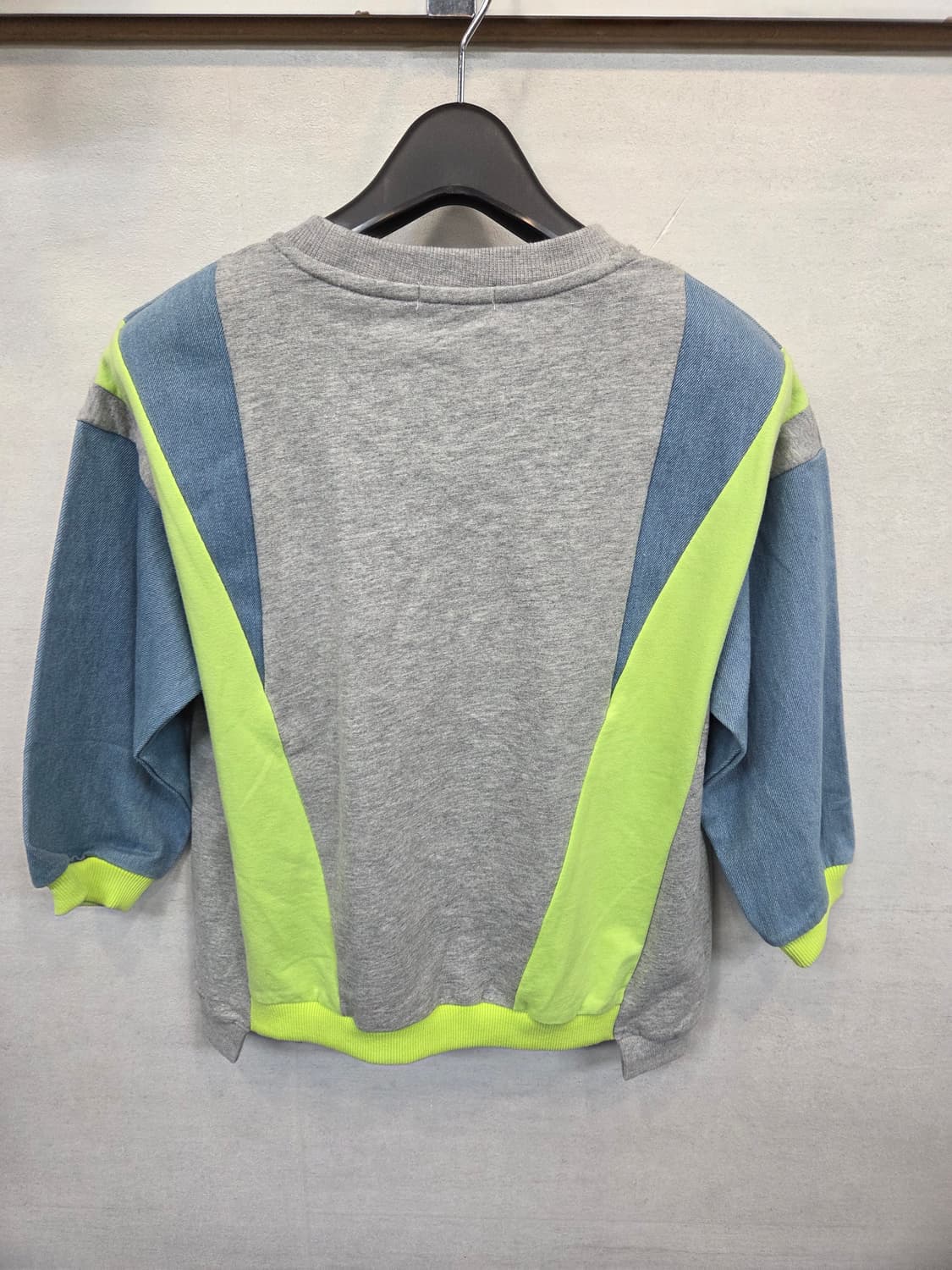 보보트리 키즈 베이비페이스 데님 면 맨투맨 120 오버핏 상품이미지2