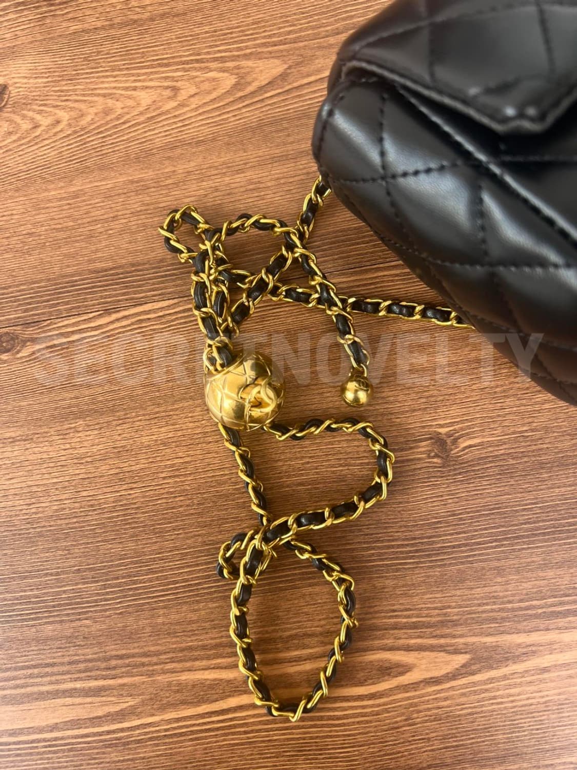 샤넬VIP 기프트 노벨티 골든볼 크로스백 한정판 샤넬뷰티가방 상품이미지3