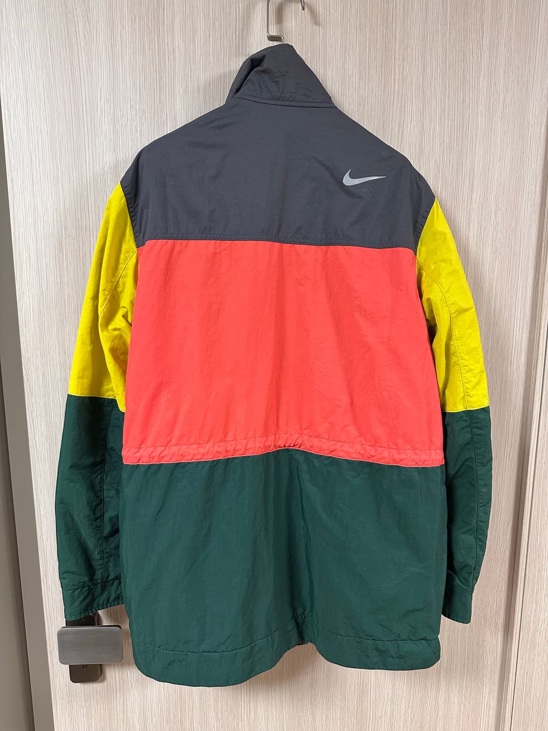 나이키 멀티컬러 바람막이 상품이미지4