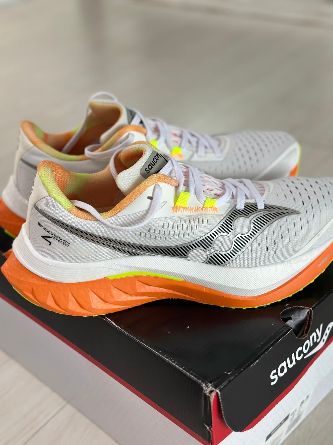 써코니 엔돌핀 스피드4 사이즈265 상품이미지2