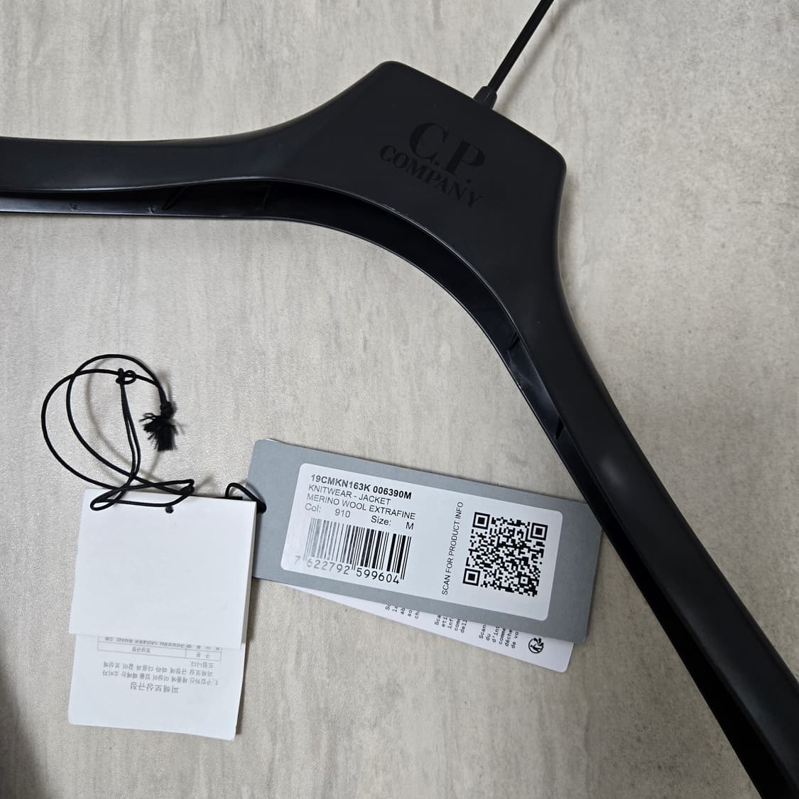 [M] CP컴퍼니 코리아 익스클루시브 니트 패딩 상품이미지2