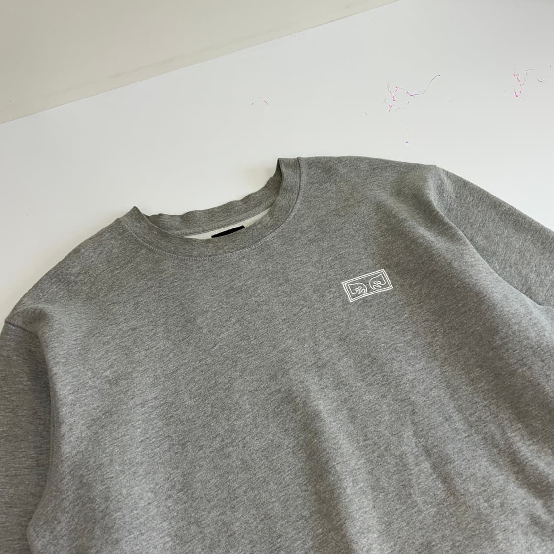 Obey 오베이 백 자수 로고 그레이 맨투맨 상품이미지4