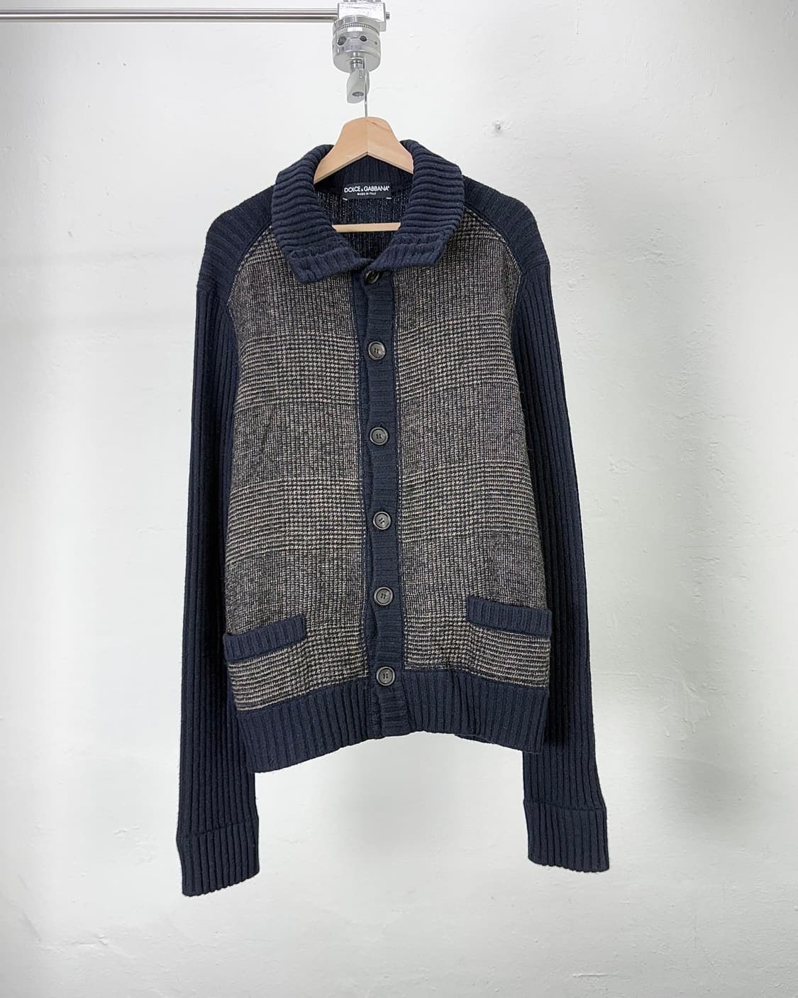 돌체앤가바나 하운드투스 버튼 드라이버 하이넥 니트 자켓 상품이미지1