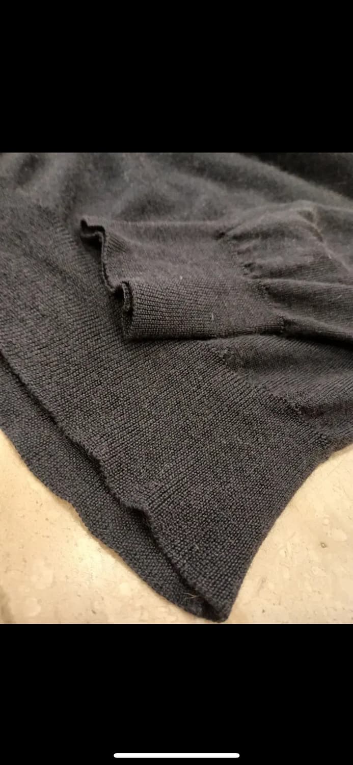 PRADA CASHMERE RAGLAN V NECK KNIT 상품이미지6