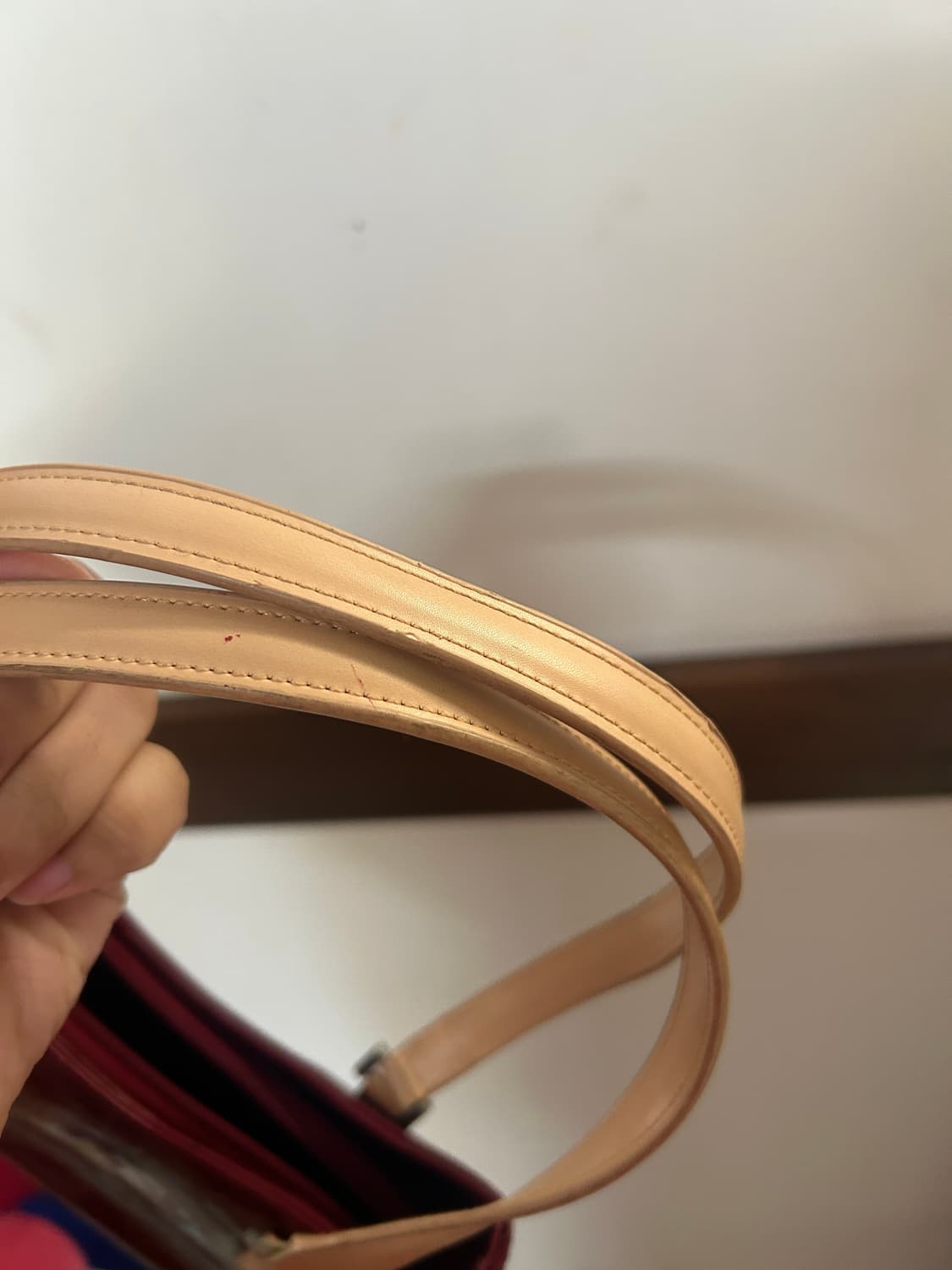 게스 숄더백  상품이미지4