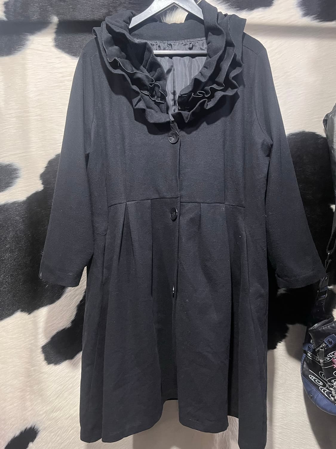 카라 프릴 포인트 코트 상품이미지2