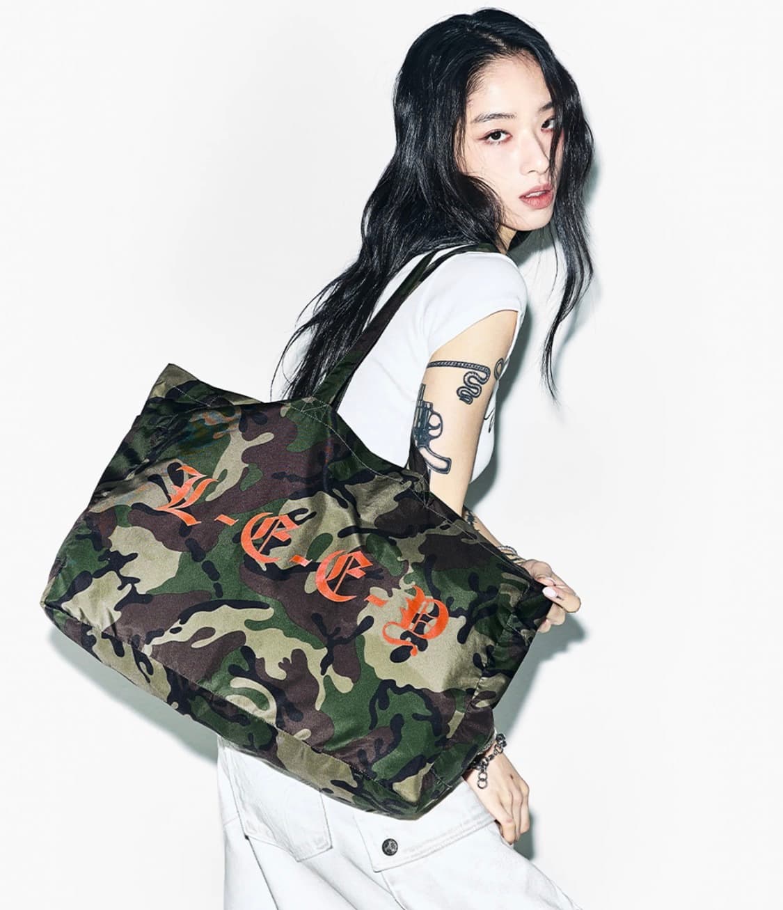 와이이이엘 yeel LOGO TOTE BAG CAMO 상품이미지1