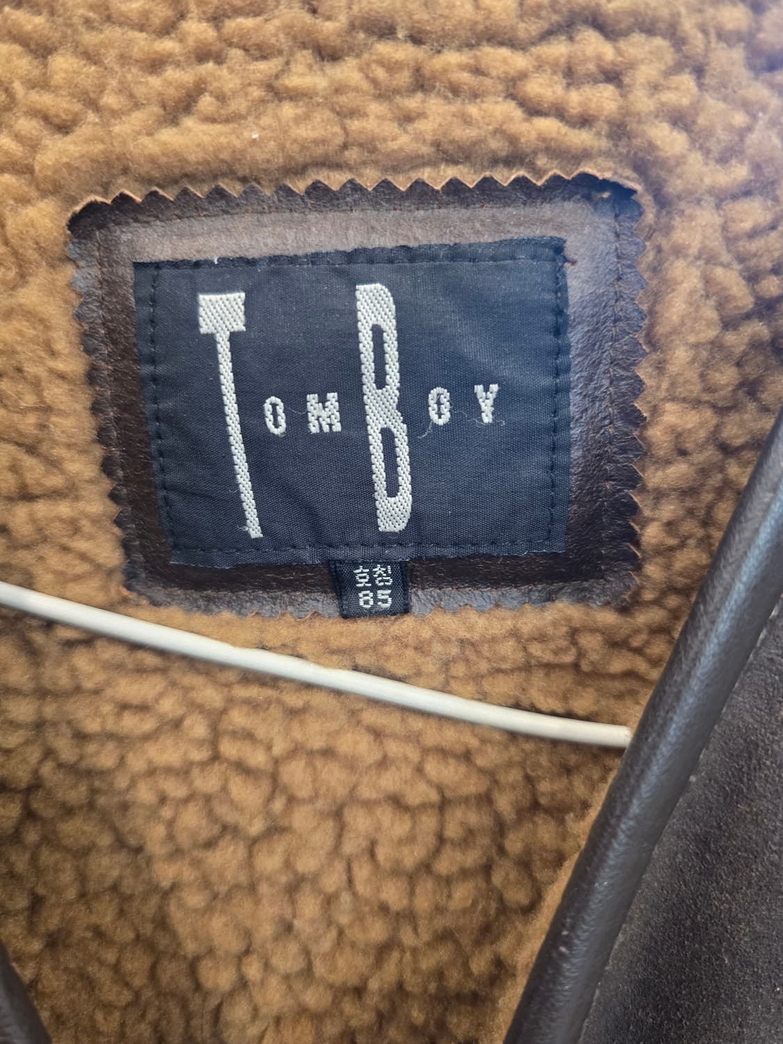 톰보이 브라운 빈티지 소가죽 양털 베스트 상품이미지3