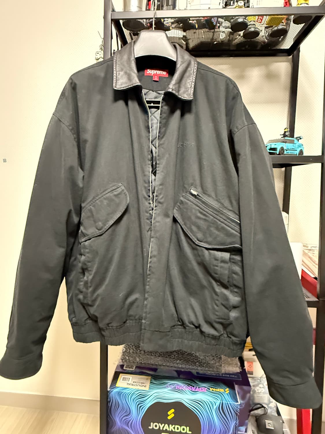 슈프림 레더 카라 유틸리티 24fw xl 상품이미지1