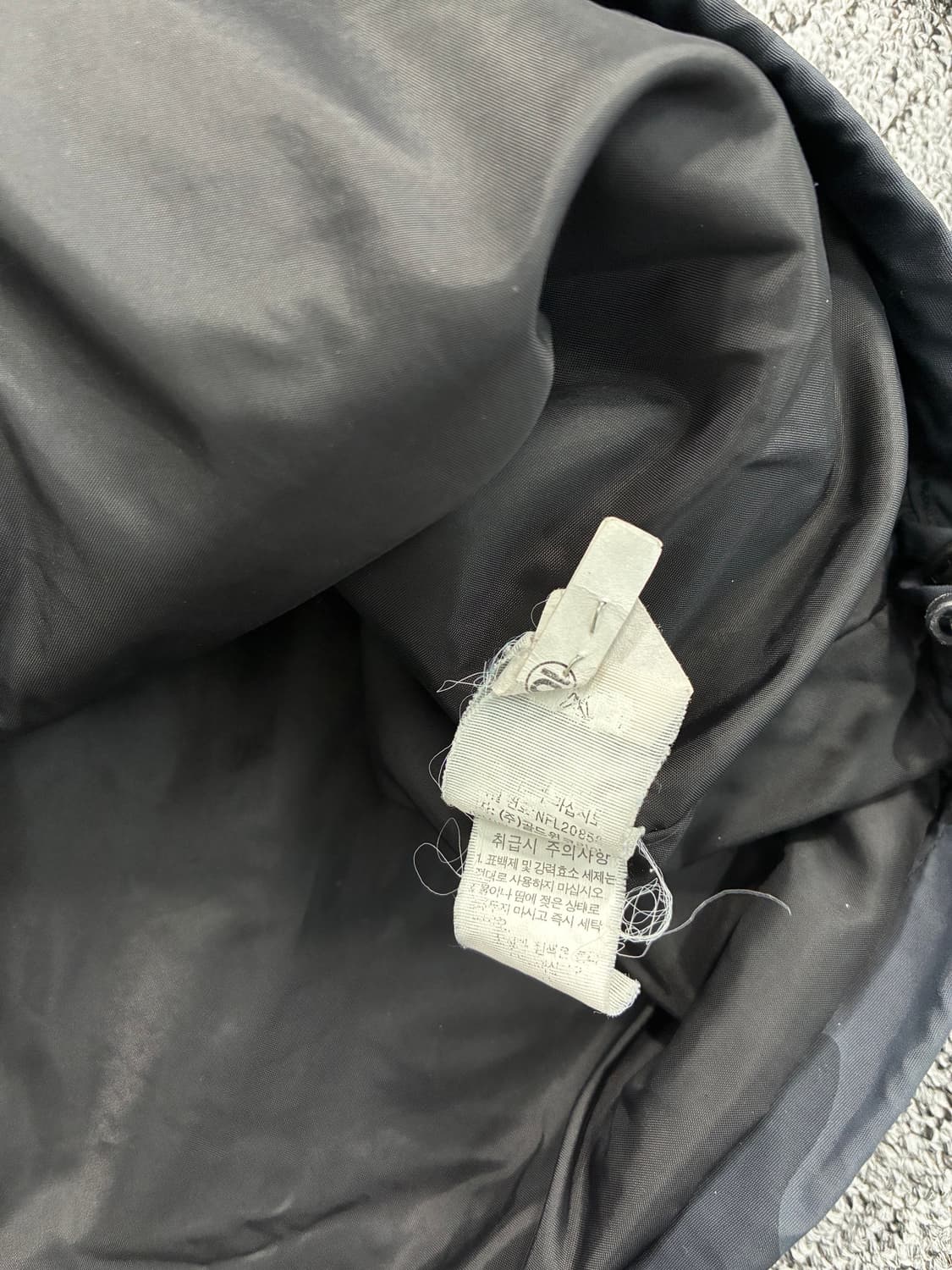 노스페이스 블랙 카모 바람막이 S 상품이미지9