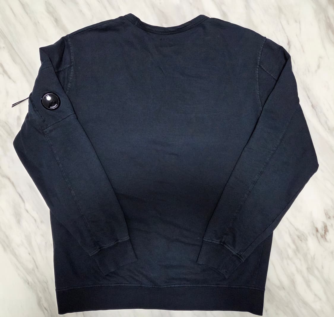 씨피컴퍼니 렌즈 맨투맨 상품이미지2