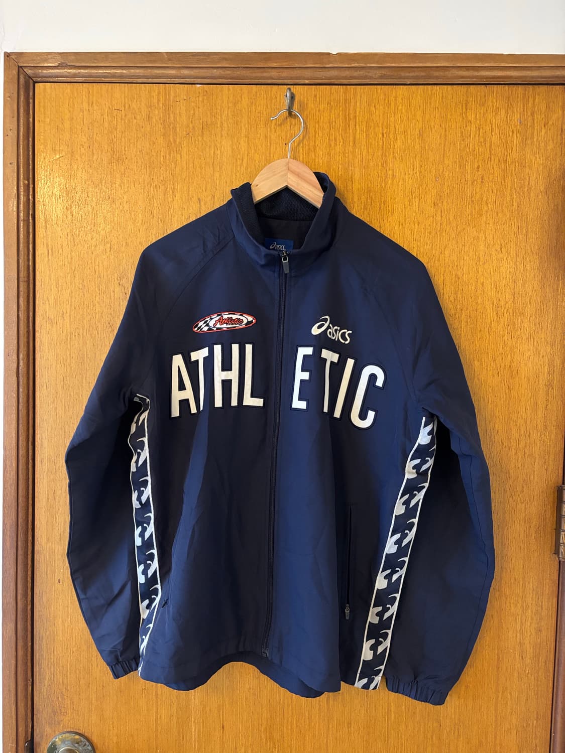 아식스 올드스쿨 네이비 바람막이 자켓 상품이미지2