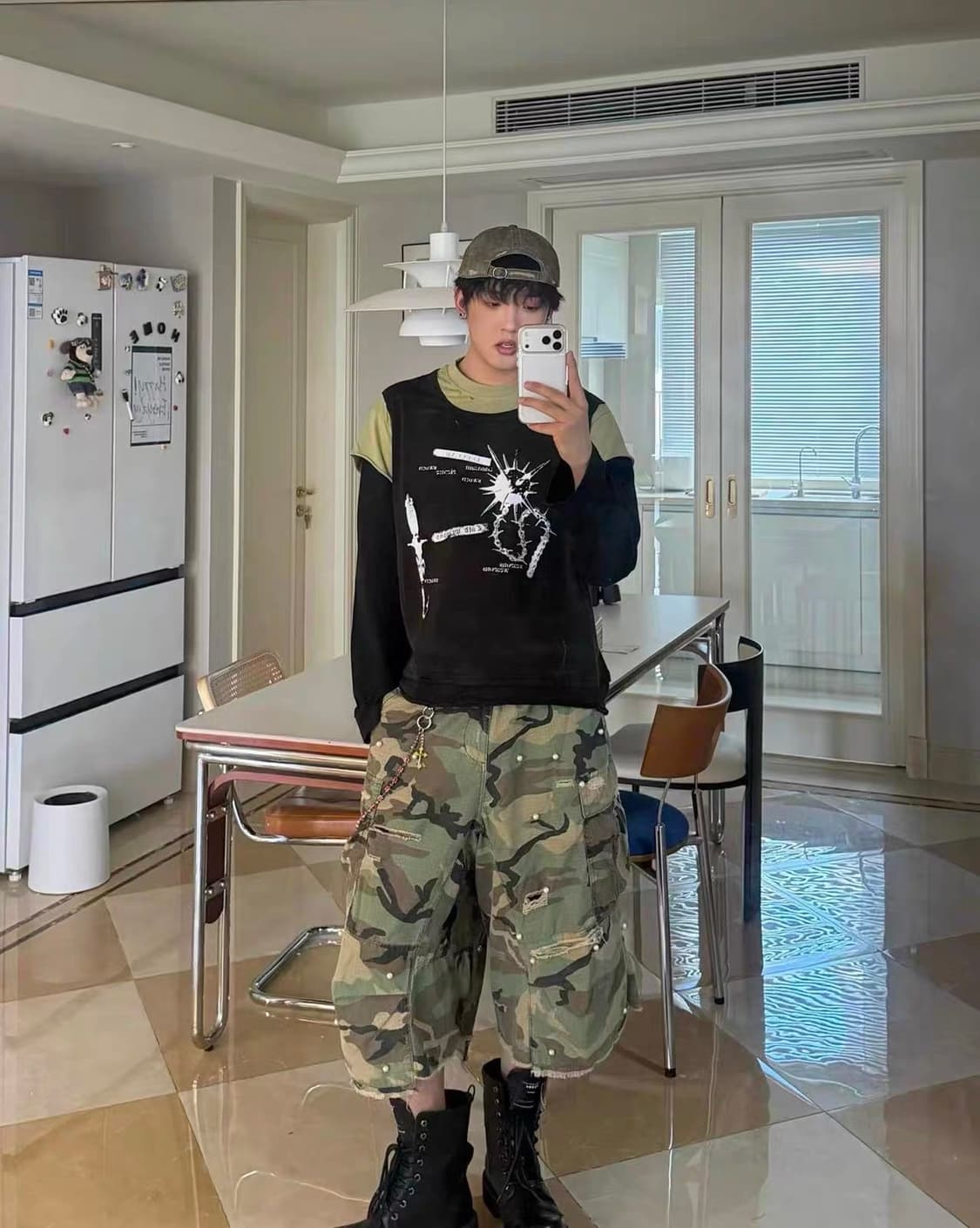 Three-Panel Distressed Cotton Pullover  상품이미지7